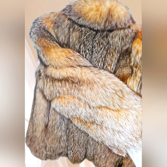 📌 True vintage. Authentic fox fur. Ready to wear and reimagine. - Picture 5 of 7